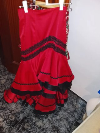 Traje Flamenco Sevillanas Negro Rojo