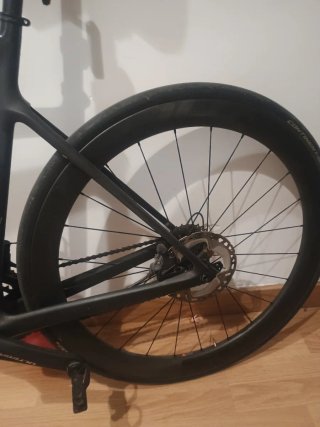 Bicicleta Scott Addict 20.  Ruedas carbono. Favero