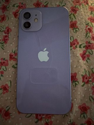 iPhone 12 Morado