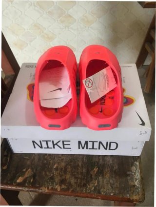 Nike Mind 001 Rojo Solar EU43 Nuevas