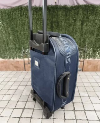Pequeña maleta de viaje