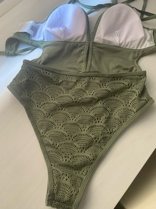 Bañador mujer verde crochet