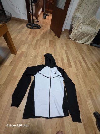 Sudadera Nike con cremallera