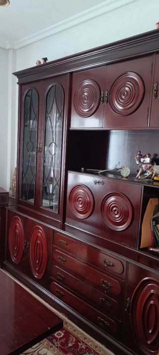 Mueble de salón antiguo madera y cristal