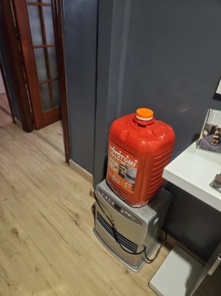 Bidón parafina Toyotomi 20L casi lleno