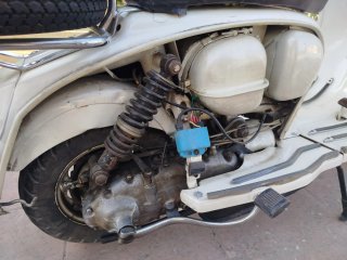 Lambretta 150 CC  Beige/Burdeos