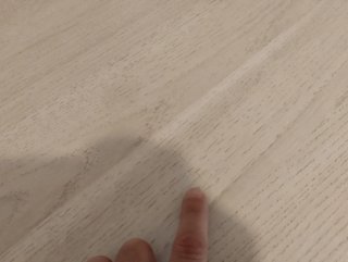 Mesa de comedor de madera beige