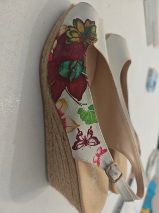 Sandalias cuña Desigual Talla 40 Flores