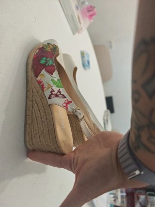 Sandalias cuña Desigual Talla 40 Flores