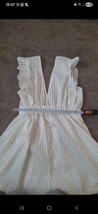 Mono blanco de mujer