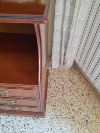 Mueble TV madera clásico