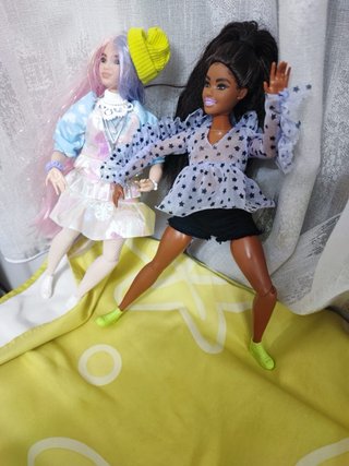 Bambola Barbie extra articolata