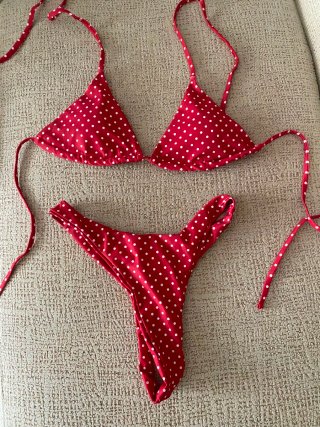 Bikini lunares rojo y blanco