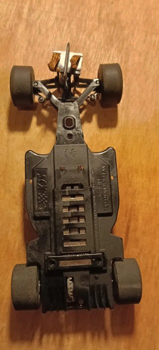 Scalextric - McLaren Mp-24