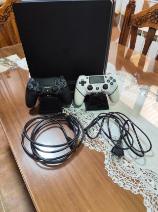 Ps4 Slim 500gb + 2 mandos