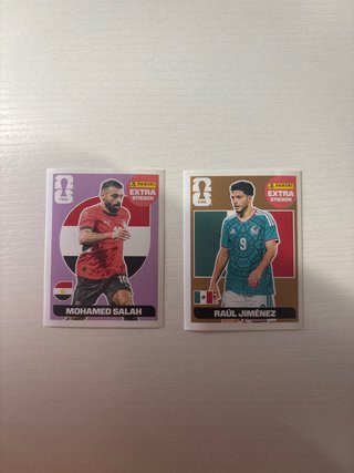 Extra Sticker Raúl Jiménez y Mohamed Salah morada