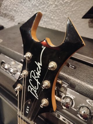 Guitarra Eléctrica BC Rich KKV Negra