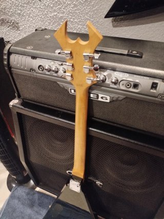 Guitarra Eléctrica BC Rich KKV Negra