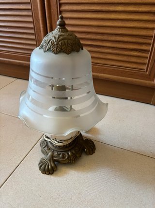 Lámpara de porcelana y metal