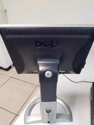 Monitor Dell Plata/Negro
