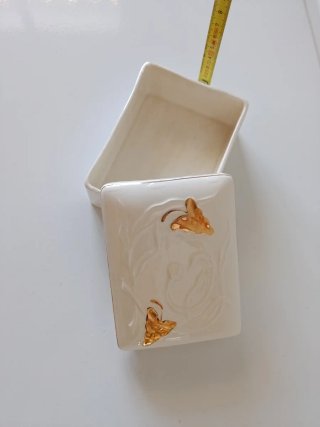 Caja de porcelana sevillana Vintage