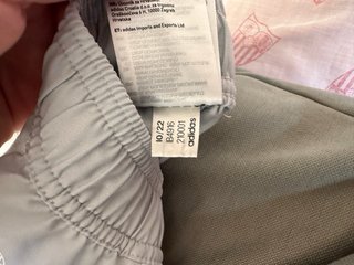 Pantalón corto Adidas niño gris T.152