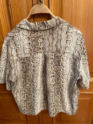 Blusa Animal Print Pull&Bear Talla S