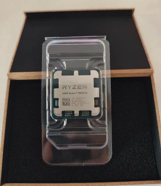 AMD Ryzen 7 7800X3D Processore Gaming