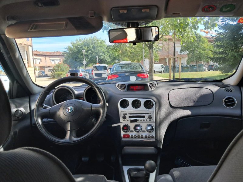 Alfa Romeo 156 2004 - foto 1