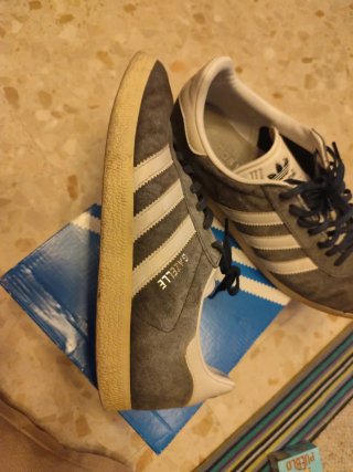 Adidas Gazelle Talla 42 Gris