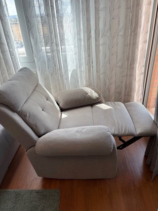 Sillón reclinable marrón grisáceo