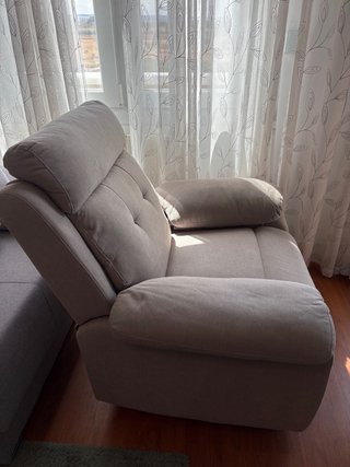 Sillón reclinable marrón grisáceo