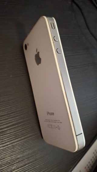 iPhone 4 Blanco + Caja + Base Carga