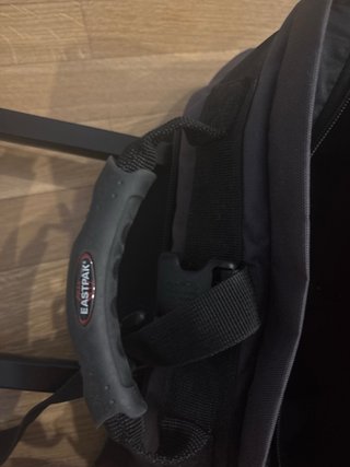 Maleta Eastpak Negra y Gris