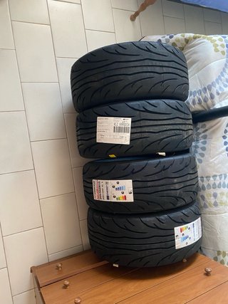 Llantas Honda Civic EJ9 con neumáticos semi-slicks