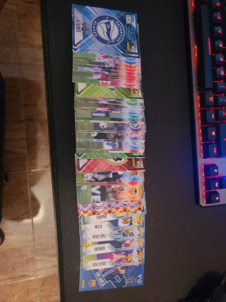 120 Cromos MGK 26/27 (100 sin repetir)