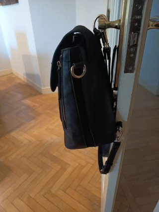 Mochila negra dos texturas