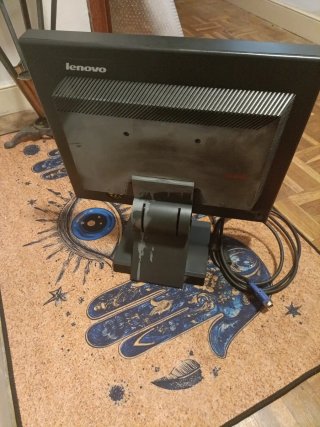 Monitor Lenovo Negro