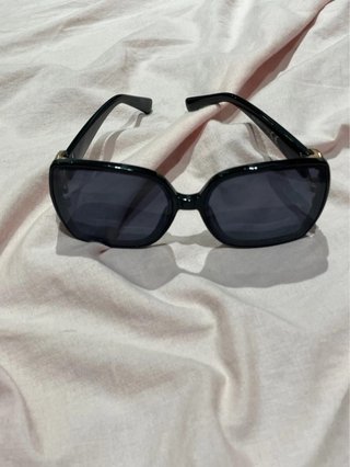 Gafas de sol grandes negras
