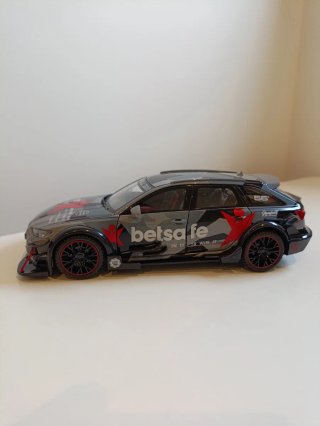 Audi RS6 Avant Gumball 3000 1:24 Metal