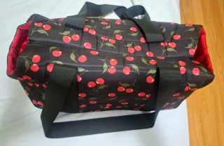 Transportín para perro con estampado de cerezas