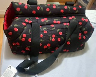 Transportín para perro con estampado de cerezas