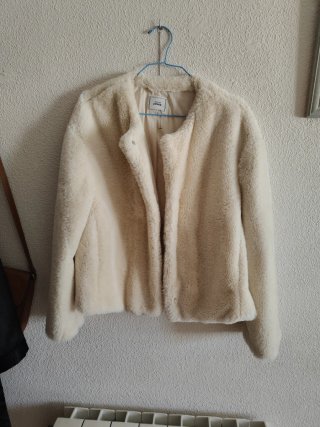 Chaqueta pelo suave. Sin estrenar