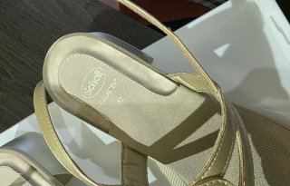 Sandalias Dr. Scholl Beige y Doradas