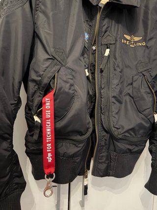 Chaqueta Alpha Industries x Breitling nueva L