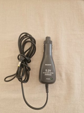 Caricatore auto Sony PSP 5.2V 2000mA
