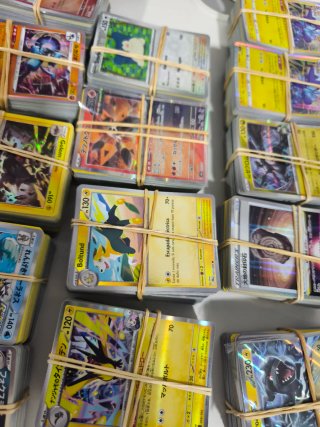 Lote 100 cartas Pokémon 7€