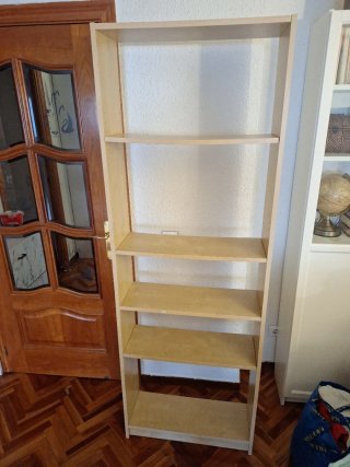 2 Estanterías de madera color beige