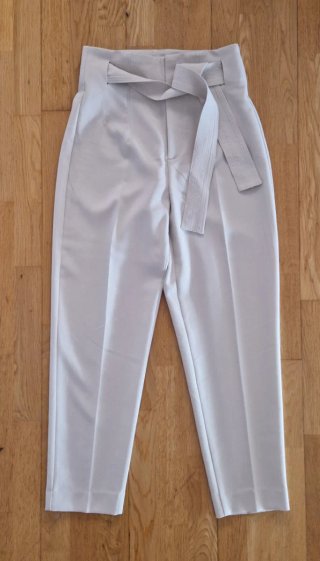 Pantalón Zara