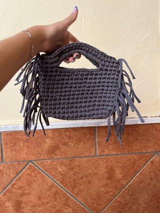 Bolso crochet gris flecos hecho a mano